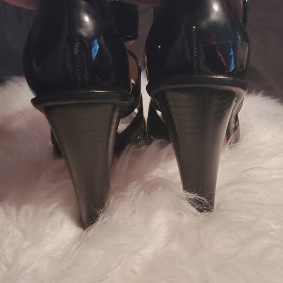 Coach Heels - Picture 5 of 8